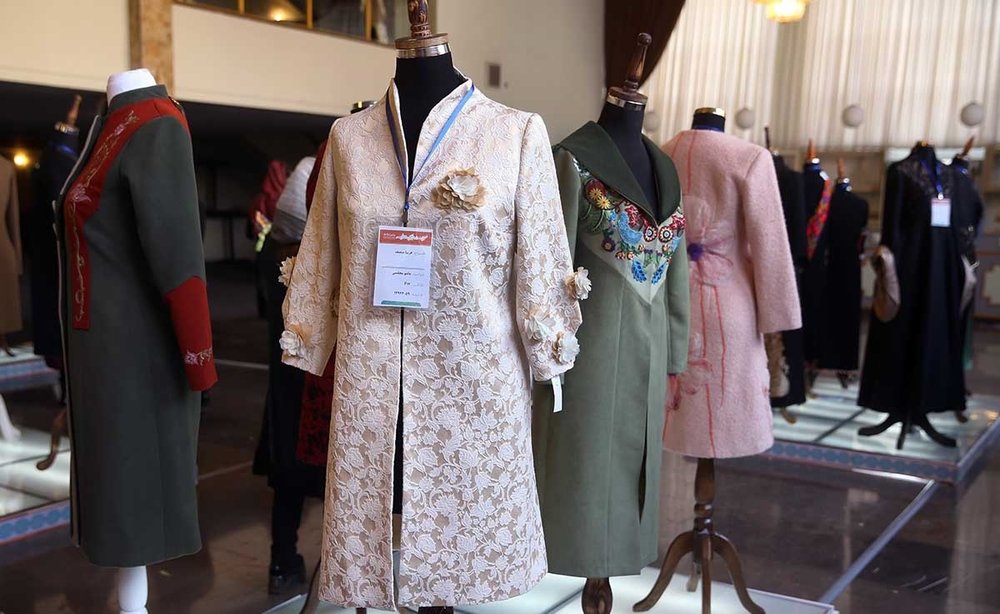 چرا هر روز بدون فروش آنلاین، ضرر می‌کنی؟